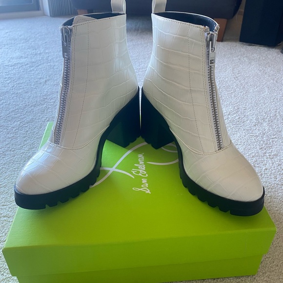 bp Shoes - BP Marley White Croc Lug Ankle Boot, like NEW, Size 8.5 runs like 8M